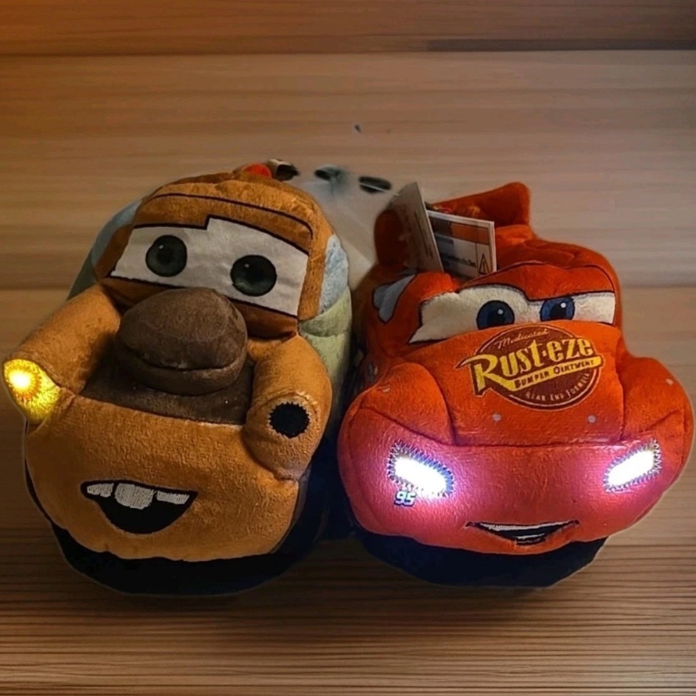Disney Pixar Cars Light Up Plush Slippers Kids Sz 4/5 Lightning McQueen & Mater